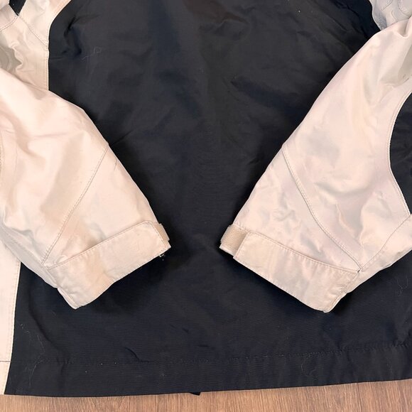 The North Face HyVent Waterproof Ski Winter Jacket with Detachable Hood Sz M - Picture 10 of 16